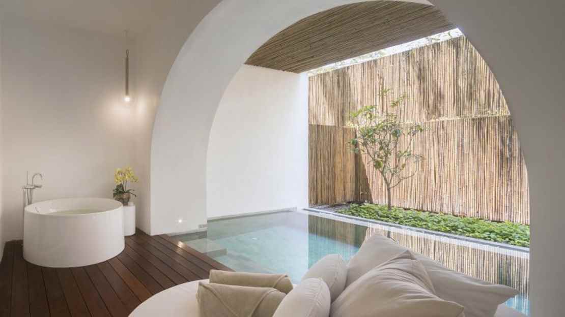 Oceanfront Garden Pool Suite